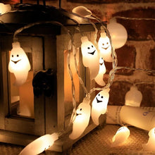 Laden Sie das Bild in den Galerie-Viewer, Solar Lichterkette Halloween 13 Model Halloween Deko Halloween Licht Outdoor Halloween Lichter Urlaub Dekorative Licht Wasserdicht Lichter für Garten Hof Glowing Schädel Hände Garten Rasen Lampe