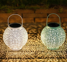 Laden Sie das Bild in den Galerie-Viewer, Solar Laterne für außen Solarlampe für Außen Gartendeko Weiß Solar Gartenlaterne