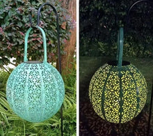 Laden Sie das Bild in den Galerie-Viewer, Solar Laterne für außen，Solarlampe für Außen Gartendeko Weiß Solar Gartenlaterne